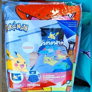 POKÉMON  Twin/Full Reversible Comforter Set